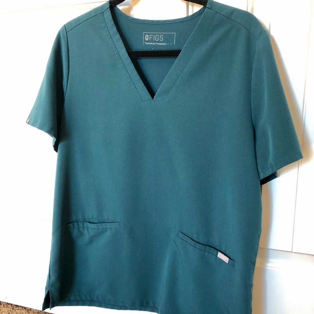 Figs Caribbean blue Catarina scrub top L